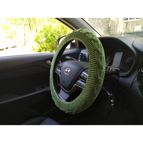 Handmade-steering-wheel-cover-3