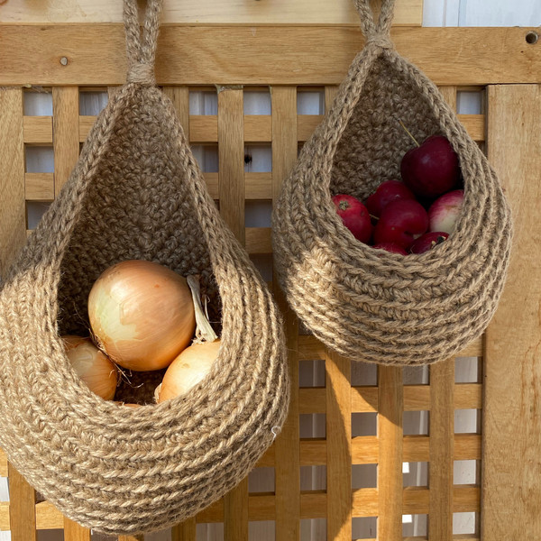 onion and garlic basket-hanging jute basket