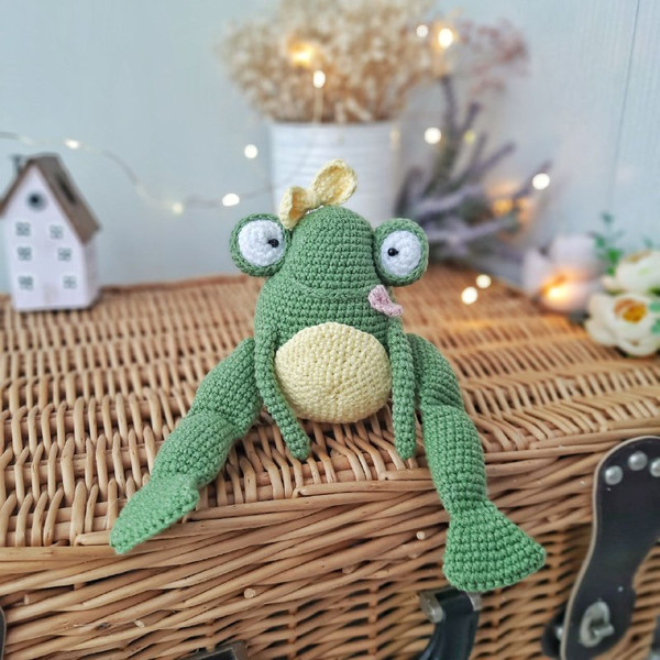 Amigurumi Frog Crochet Pattern 1 .jpg