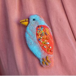 Bird pin/Summer bird/Tropical bird/Beach jewelry/Needle felted bird/Blue bird