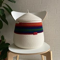 Multicolored large basket with lid 38 cm x 26 cm