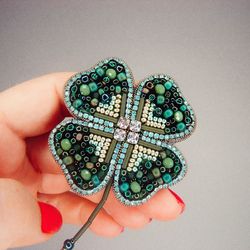 Brooch Clover, Floral brooch, green pin, beaded accessories, beaded brooch, embroidered brooch, handmade gift brooch