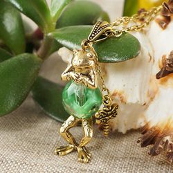 Golden Froggy Necklace Clear Grass Emerald Green Czech Glass Cute Little Frog Froggy Pendant Necklace Kids Jewelry 7008