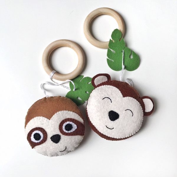 safari-nursery-felt-hanging-toys