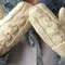 White-knitted-mittens-3