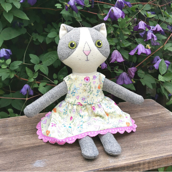 Kitten-stuffed-doll