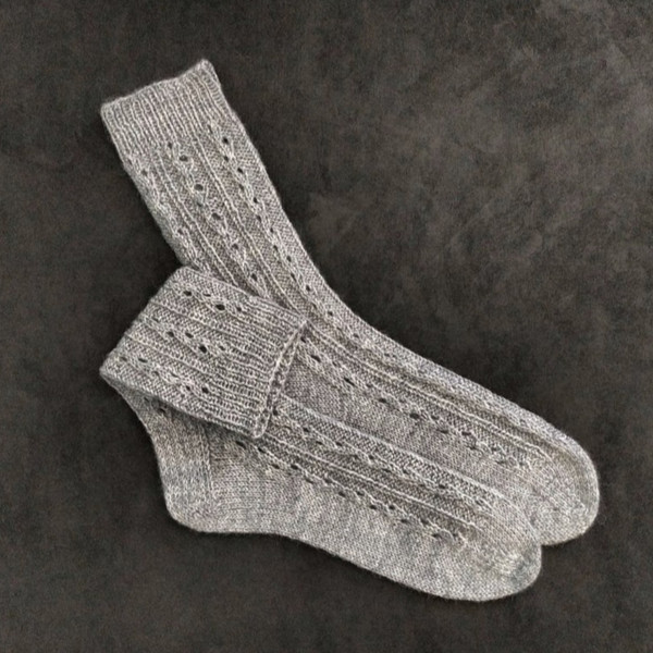 Hand-knitted-openwork-wool-winter-socks-6