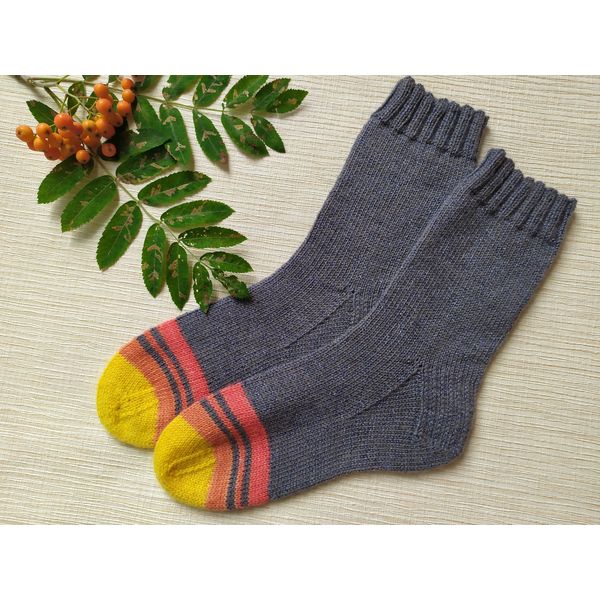 Grey-warm-cool-womens-socks-5