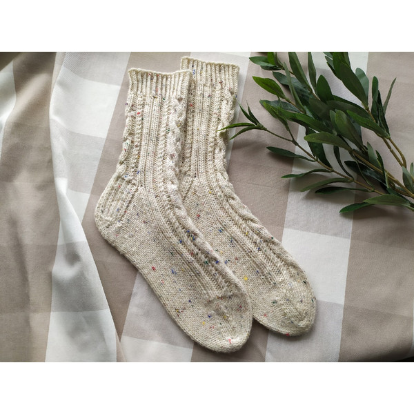 Warm-handmade-knitted-socks-9