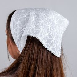 White handmade cottagecore bandana. Solid color lace cotton head scarf. Lightweight geometric triangle kerchief.