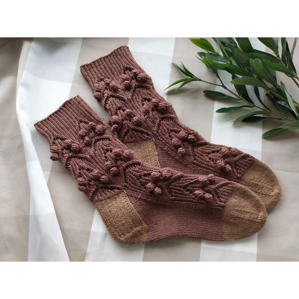 Brown-winter-womens-hand-knitted-socks-3