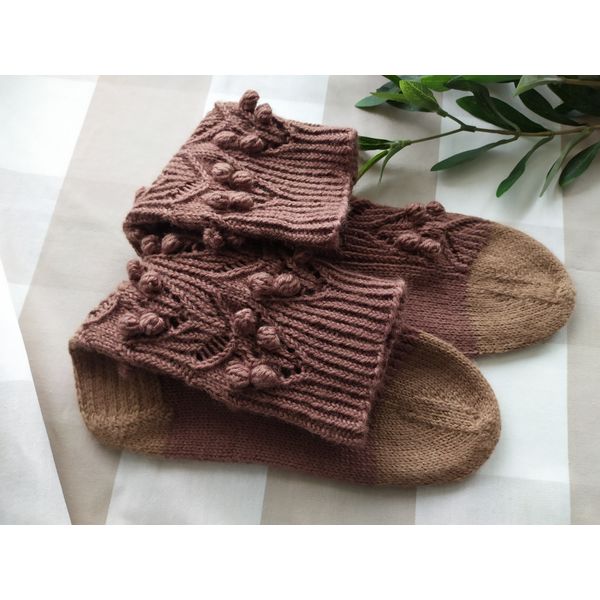 Brown-winter-womens-hand-knitted-socks-7