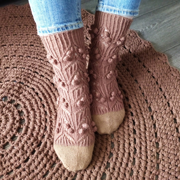 Brown-winter-womens-hand-knitted-socks-1