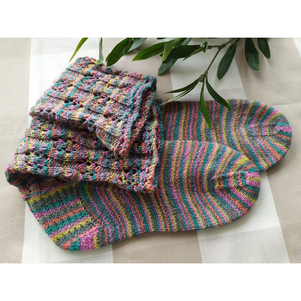 Bright-beautiful-handmade-womens-socks-2