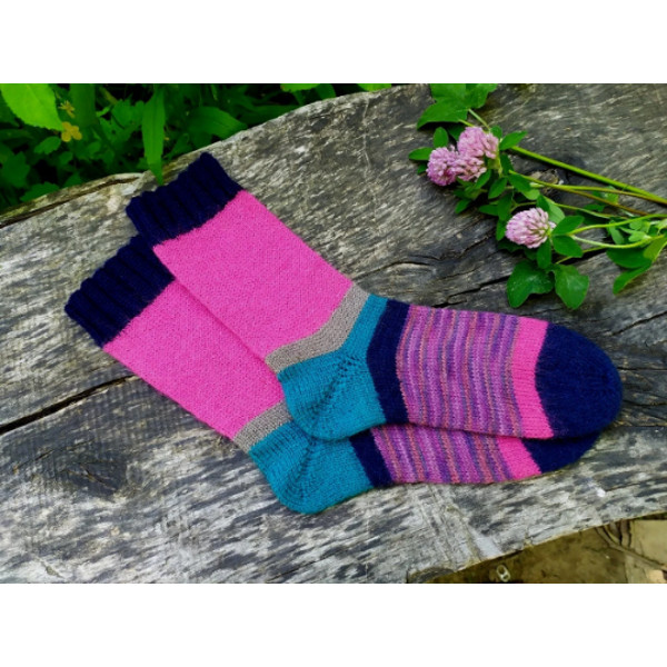 Bright-warm-handmade-womens-socks-2