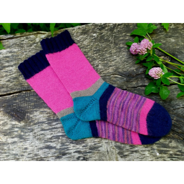 Bright-warm-handmade-womens-socks-3