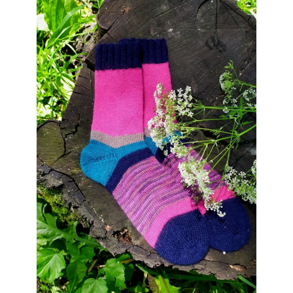 Bright-warm-handmade-womens-socks-4