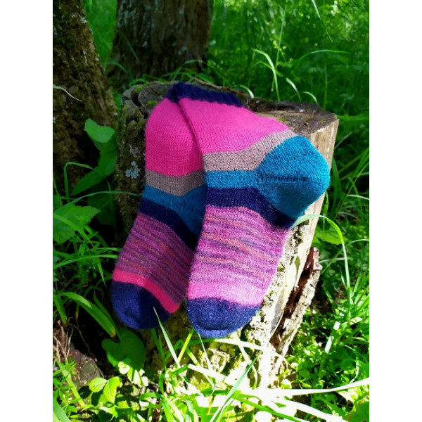 Bright-warm-handmade-womens-socks-6