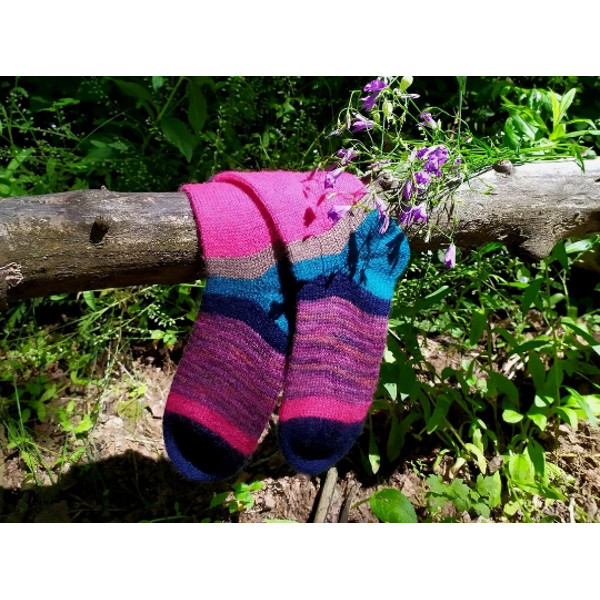 Bright-warm-handmade-womens-socks-7