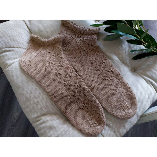 Beige-short-wool-socks-handmade-4