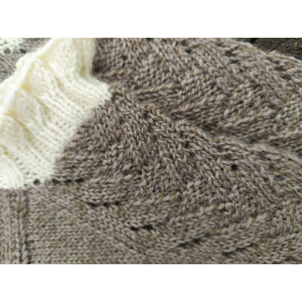 Womens-warm-hand-knitted-socks-5