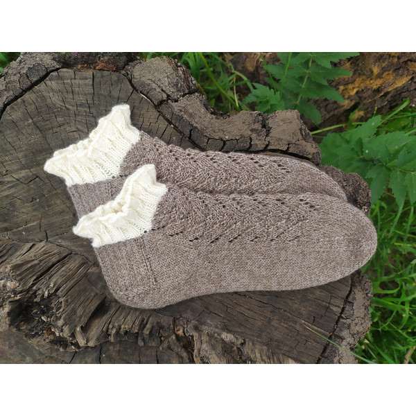 Womens-warm-hand-knitted-socks-6