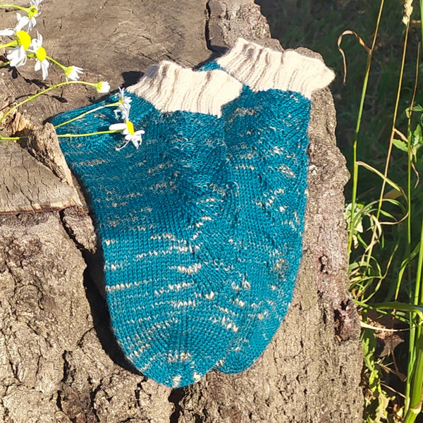 Bright-warm-handmade-womens-socks-1