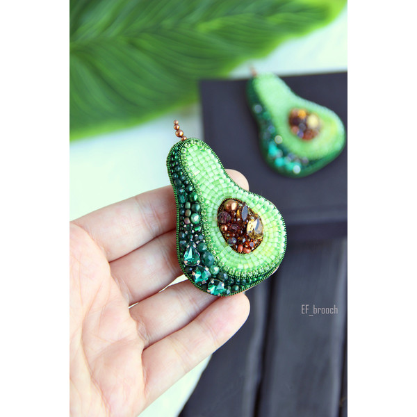 avocado brooch.JPG