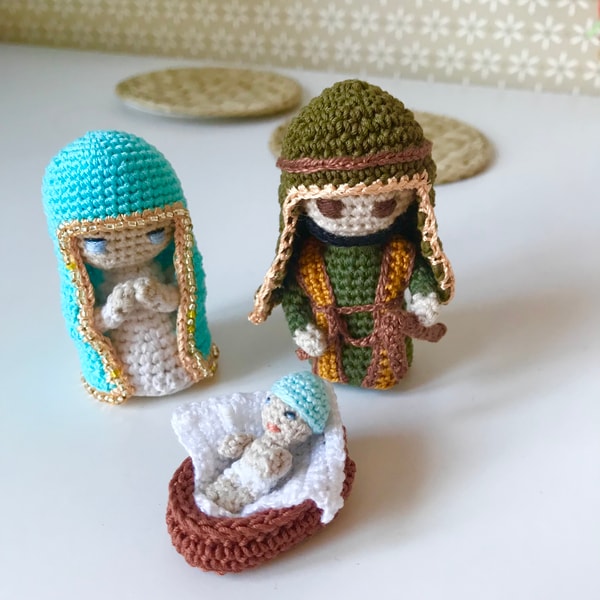 Mini Nativity Scene Miniature nativity scene 2.5in/5cm | Inspire Uplift