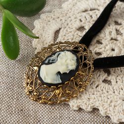 Black Velvet Ribbon Choker Vintage Ivory on Black Gold Filigree Lady Girl Cameo Necklace Victorian Epoch Jewelry 7103