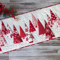 Christmas quilted table runner, Bed topper, Christmas red tree quilted, Bed runner, Winter quilted runner, Xmas placemat