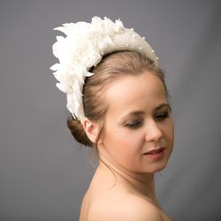 Wide bridal headband with pearls, bridal flower crown, large bridal headpiece, halo crown headband Kate Middleton style, bridal hairband.