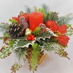Christmas floral arrangement with candle, Red, green and gold Christmas décor, Christmas floral decor with poinsettia