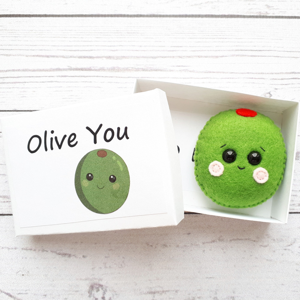 olive-you-so-much-funny-gift