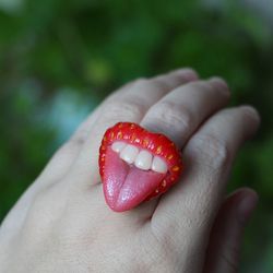 Red Lips Ring, Novelty Ring, Hippie Jewelry