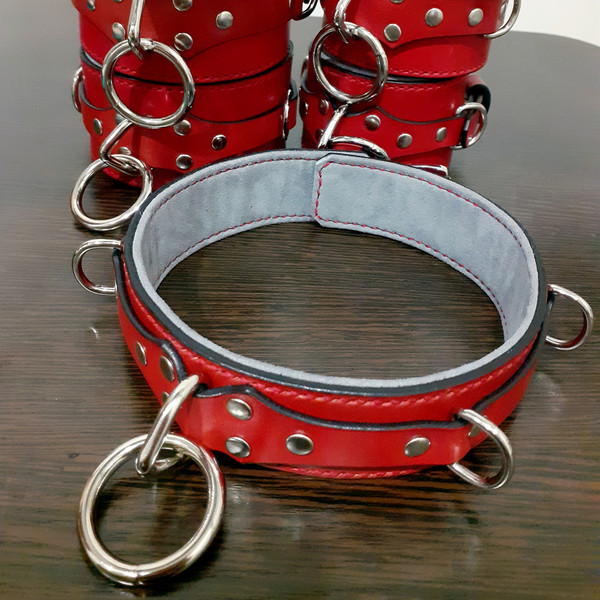 Red bondage set.jpg