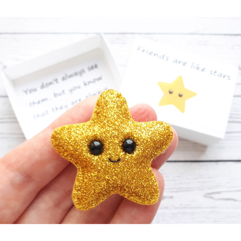 Gold-Star-pocket-hug-in-a-box