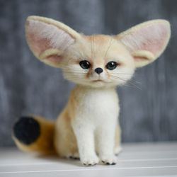 Felted fennec fox toy , collectible toy desert animals , realistic fox toy , fennec sculpture fox lover gift