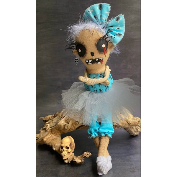 Halloween doll . Creepy rag doll for Halloween home decor . - Inspire ...