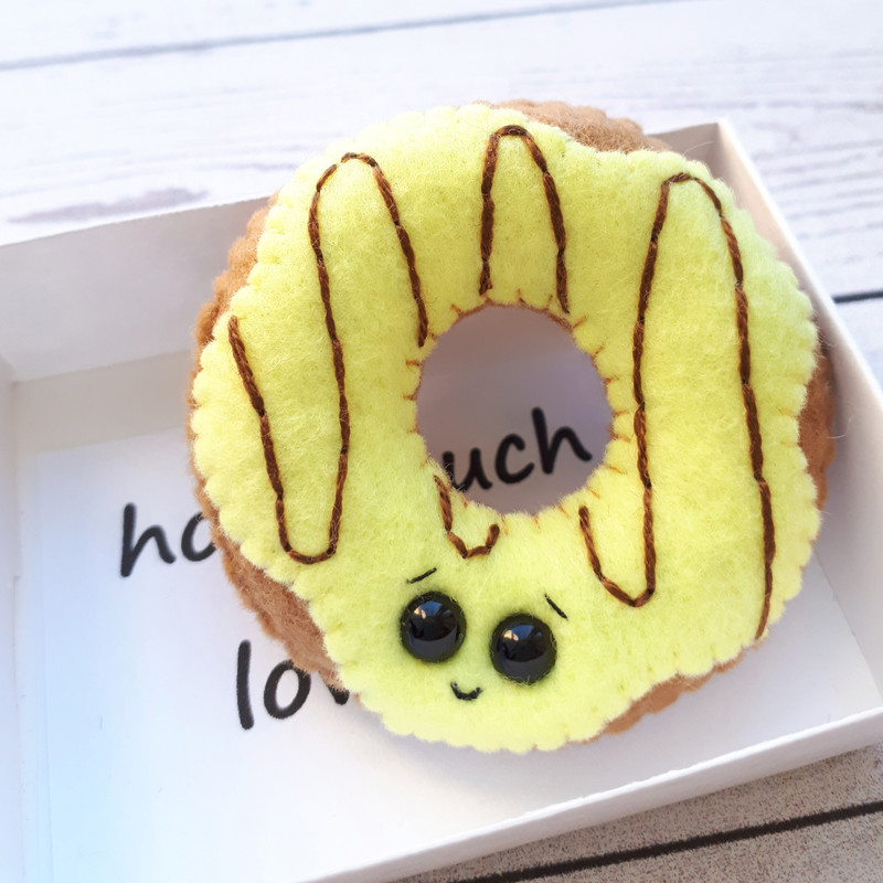 Fake-donuts-cute-gift-for-girlfriend