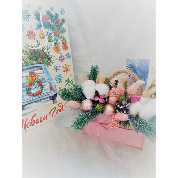 Christmas-floral-basket-gift-7.jpg