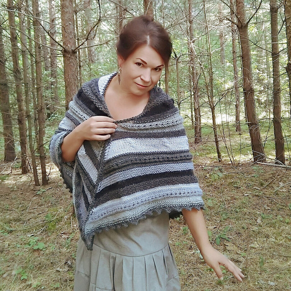 knitted_gray_shawl.jpg