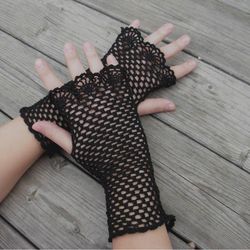 Black lace victorian fingerless gloves