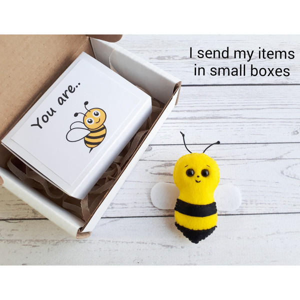 Bee-plush-pocket-hug-girl-gift