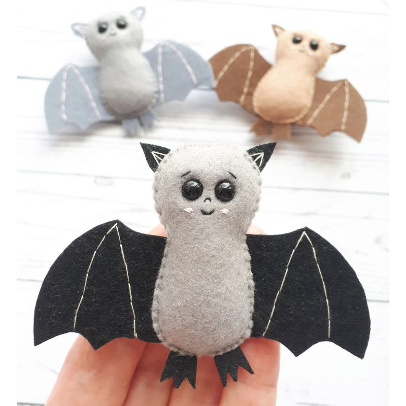 Bat-plush-pocket-hug-8