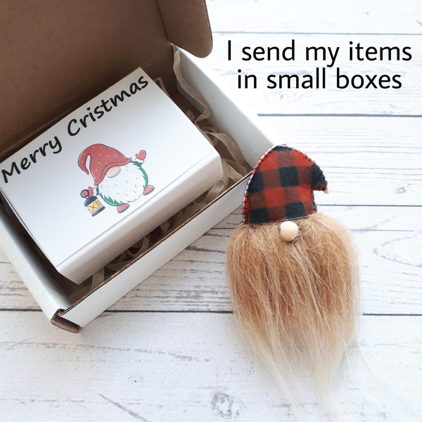 Mini-Christmas-gnomes-pocket-hug-gift-8