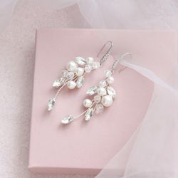 Pearl and crystal vine earrings / Wedding earrings / Bridal earrings pearl / Dangle earrings for bride e76
