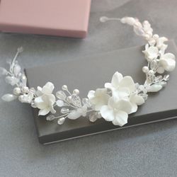 Bridal hair vine with flowers for wedding / Floral semi halo for bride / White hair piece wedding / Bridal headband v19