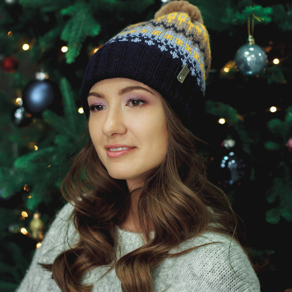 Knitted-blue-winter-womens-hat-5