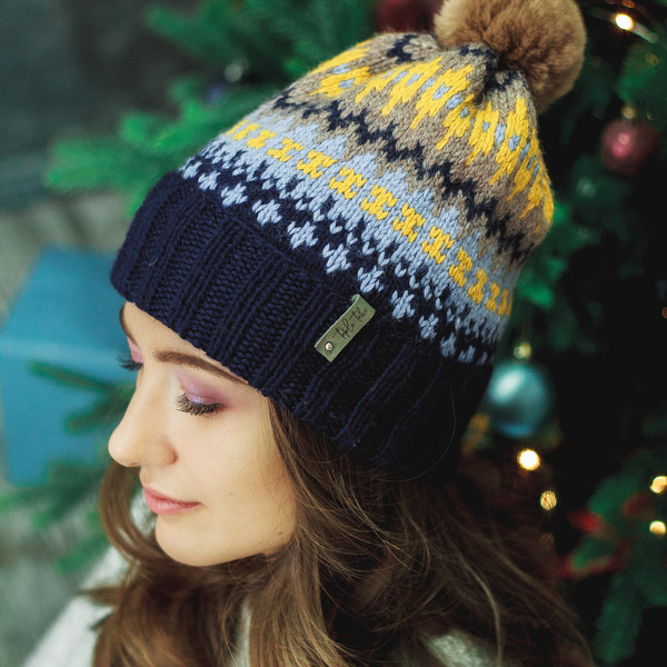 Knitted-blue-winter-womens-hat-6